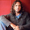 1245603983-eddievedder